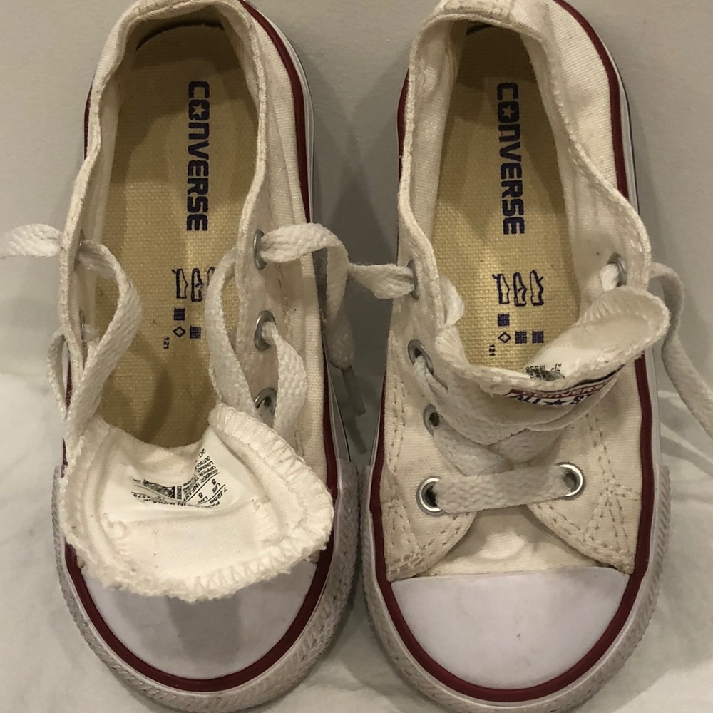 Cream Converse